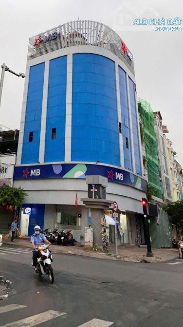 mặt tiền nguyễn đình chiểu quận 3 8 tầng góc 2 mặt tiền có hdt 140tr/tháng