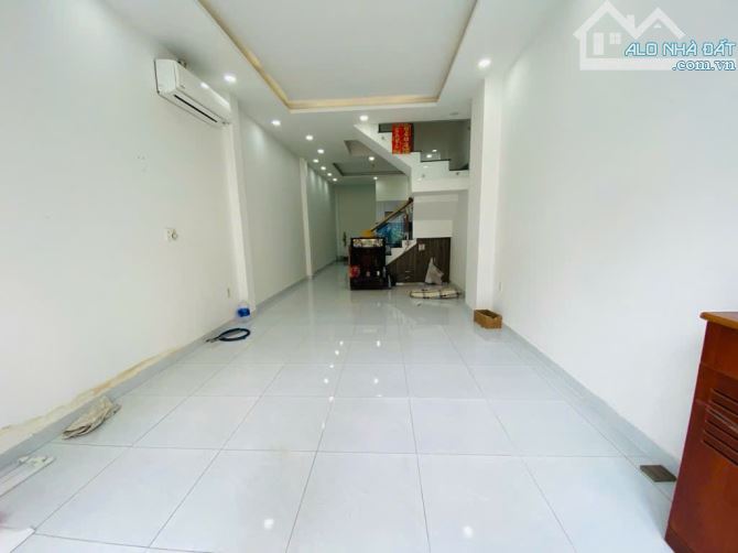 NHÀ 4 TẦNG DT SÀN 168M- HXH TRÁNH - SÁT VẠN PHÚC CITY 💵NHỈNH 7 ĐỒNG