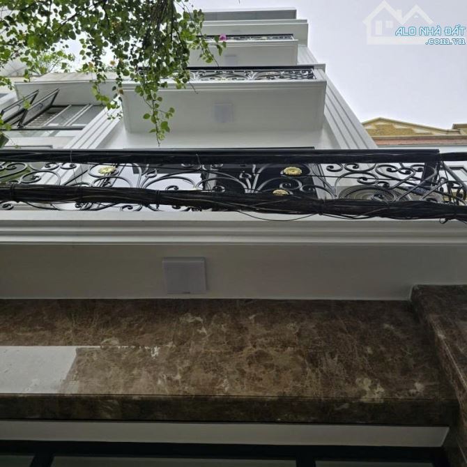 Cho thuê tòa nhà CHDV ở Mễ trì 7 tầng, 22 phòng khép kín, full đồ vào vận hành luôn