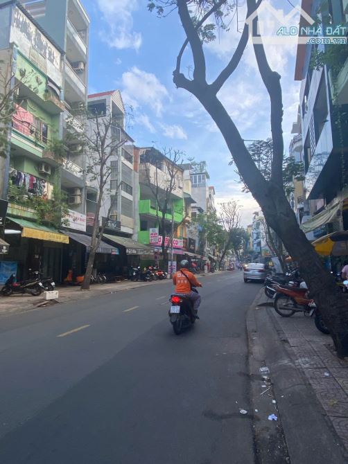 Bán nhà mặt tiền 140 Đỗ Thị Lời, Quận 3, DT: 4x16m, 6 tầng, giá 27 tỷ TL