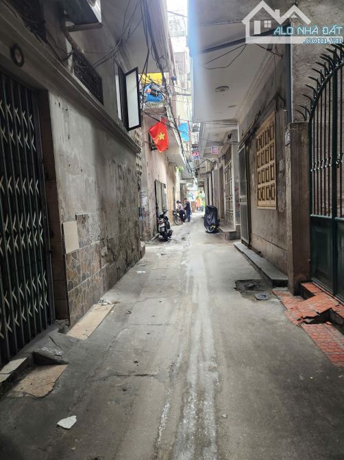 Cho thuê nhà nguyên căn ngõ Lương Yên, Hai Bà Trưng, 12tr/tháng. 4 tầng, 50m²/tầng, 5 ngủ,