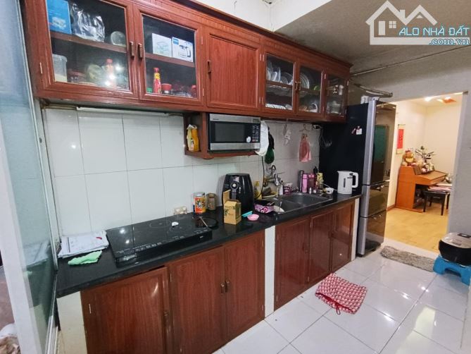 BÁN NHÀ PHÙNG KHOANG 40M X 6 TẦNG CÓ THANG MÁY GIÁ10,8 TỶ.