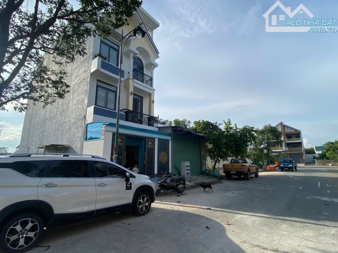 HẠ GIÁ BÁN GẤP (6X25) 150M FULL THỔ KHU ĐÔ THỊ  VEN SÔNG NGAY NGÔ CHÍ QUỐC - SỔ HỒNG SẴN