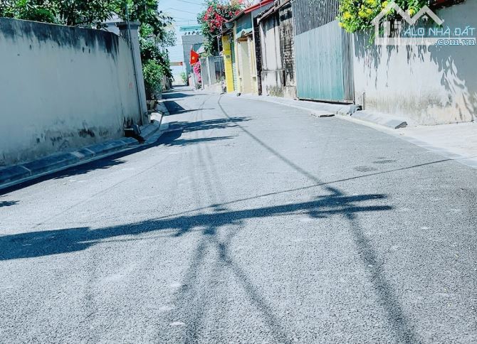 SIÊU PHẨM VÀNG NGÕ THÔNG Ô TÔ NGỦ TRONG ĐẤT 78M VÕNG LA ZÁ ĐẸP