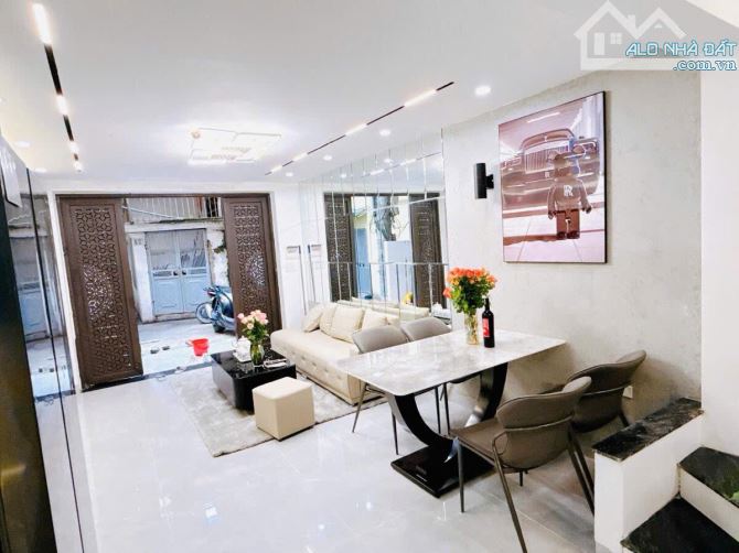 Nhà hiếm mới tinh Vũ Trọng Phụng 40m ra mặt phố ngõ to 4 tầng 32m2 MT 3.6m đủ nội thất