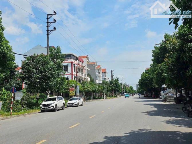 BÁN LÔ ĐẤT MẶT ĐƯỜNG 25m - Mạc Đĩnh Chi KĐT Đại Dương