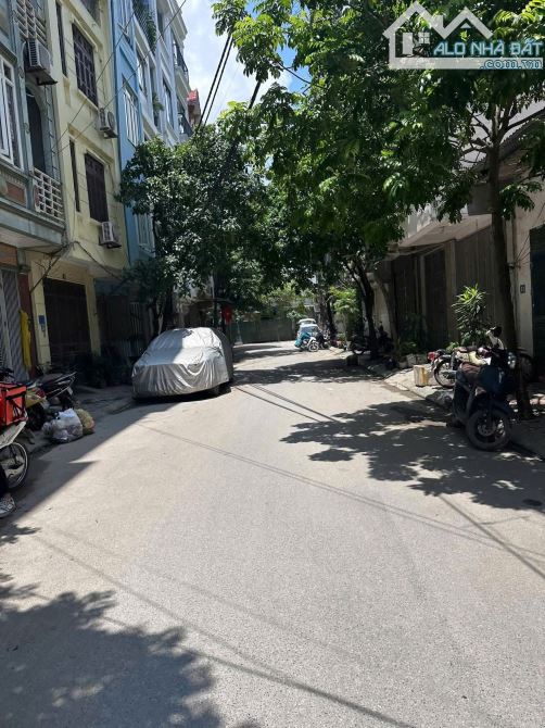 Bán gấp! Chiến thắng, Văn Quán DT 45m2, ô tô tránh, vỉa hè, kinh doanh, nhỉnh 13 tỷ