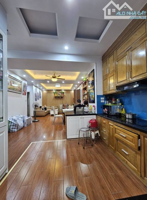 Bán gấp căn hộ chung cư 3PN 2VS, giá chỉ 5,15 tỷ, vị trí Tòa CT2B khu đô thị Xa La,Hà Đông