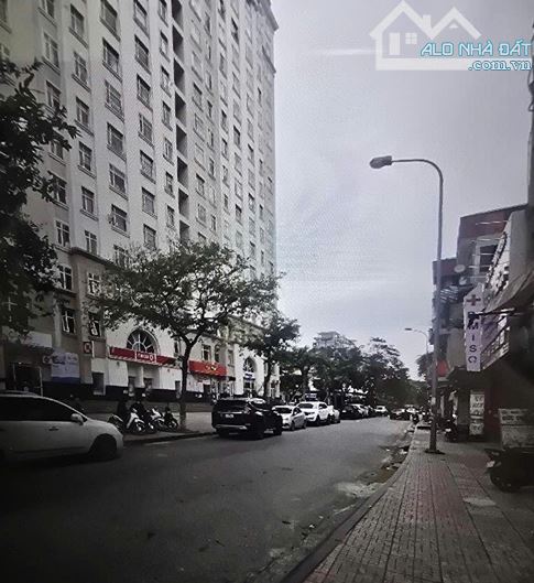 Bán nhà phố Trần Cung – 75m² – 7 tầng thang máy – Giá 18.5 tỷ