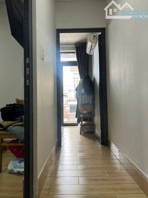 Căn nhà vị trí đẹp một xẹt dương thị mười. Quân 12