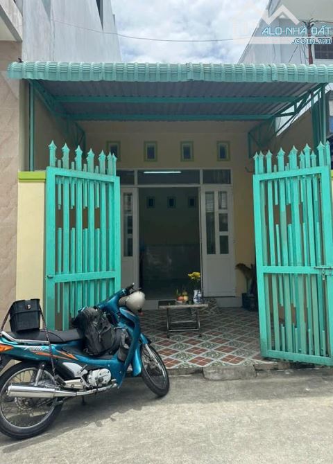 Ngộp.! Bán gấp căn nhà ngay gần chùa Hoằng Pháp dt 100m2 SHR. Giá 805 Triệu