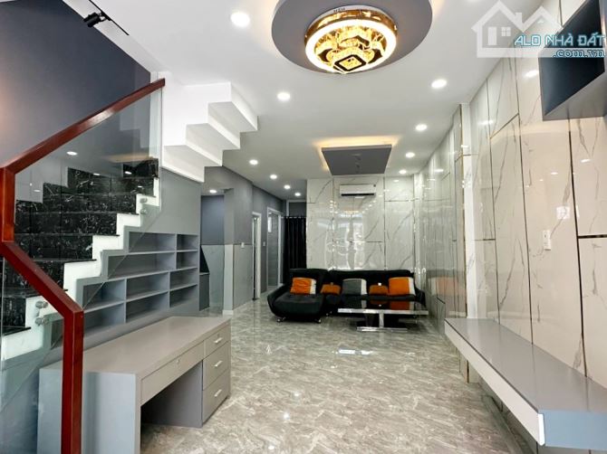 Bán nhà nở hậu 1 lầu sát mặt tiền hẻm An Dương Vương Quận 5