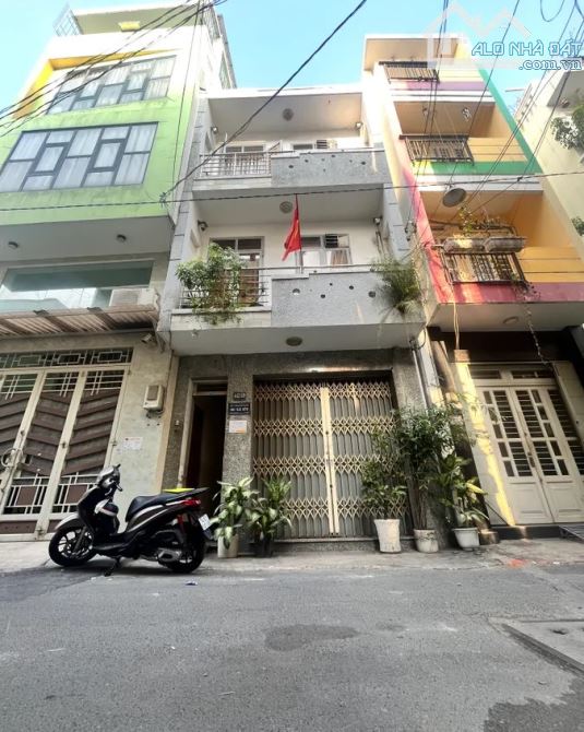 NHÀ 2 MẶT HẺM LÊ VĂN SỸ, QUẬN 3: DT 111m², Nở Hậu, Dòng Tiền 15 Triệu/Tháng, Chỉ 19 Tỷ!