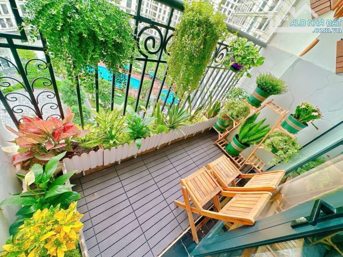 Chủ nhà gửi bán gấp căn hộ CT8.The emerald Đình thôn , Mỹ Đình.DT 96M2