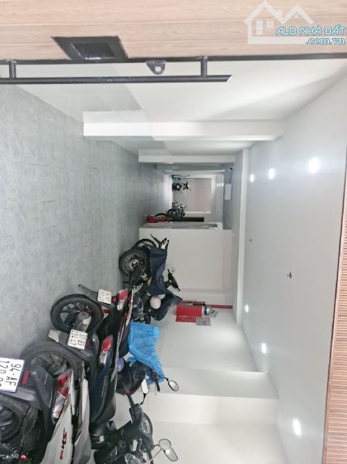 Bán Căn Hộ Dịch Vụ, Thu Nhập 1 tỷ 5 / năm, Trần Xuân Soạn, Tân Hưng Quận 7, Giá 22.2 Tỷ