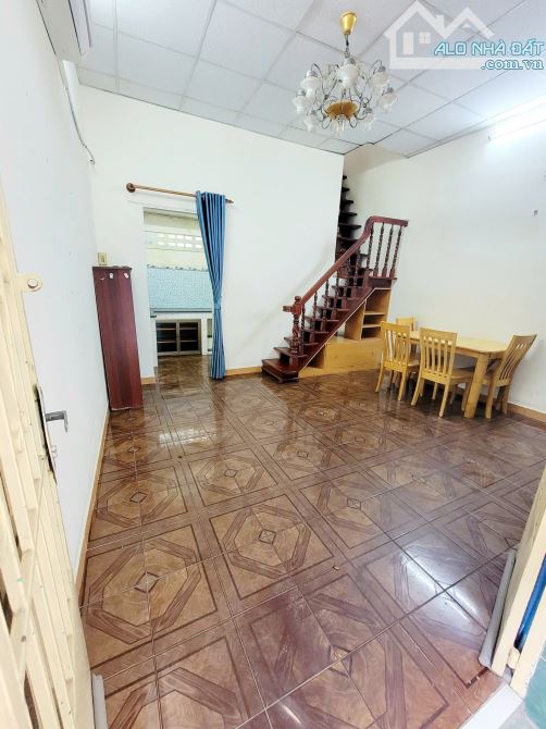 Hẻm 5m, 451/34c Tô Hiến Thành, (4.5x8m), giá 8 triệu 600k