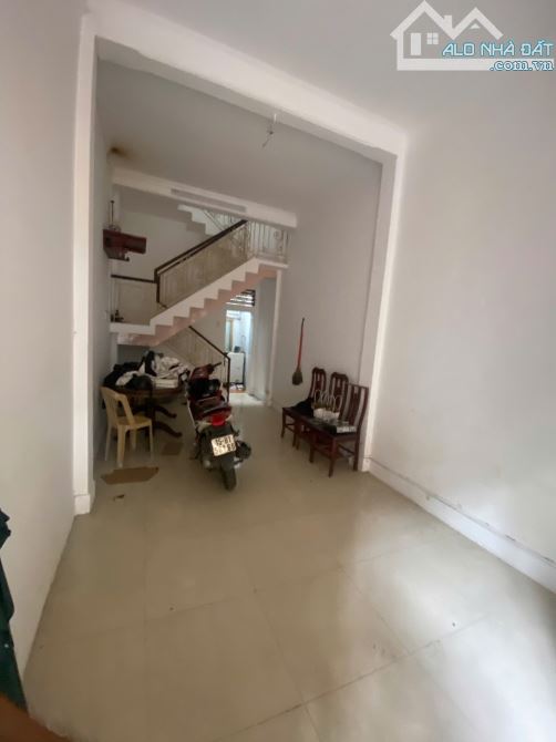 Bán nhà dân xây 2 tầng – vị trí gần Lê Thánh Tông, gần chợ Bồ Xuyên, chợ Đề Thám, chỉ