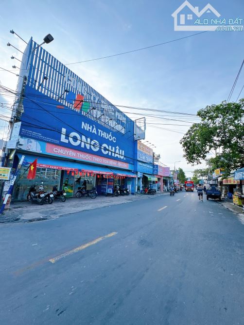 NP828 BÁN NHÀ GÓC 2 MĂT TIỀN CHỢ PHÚ THỌ BUÔN BÁN TẤP NẬP NGÀY VÀ ĐÊM  -------------------