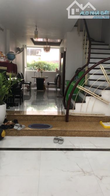 Bán nhà phân lô Vũ Hữu – Thanh Xuân – 54m² x 4T – Gara ô tô – hai thoáng vĩnh viễn