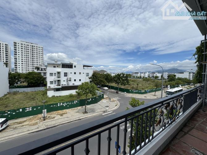 🏡Bán nhà 3 tầng mới mặt tiền đường số 4 Thích Quảng Đức gần vòng xoay Phong Châu, đường r