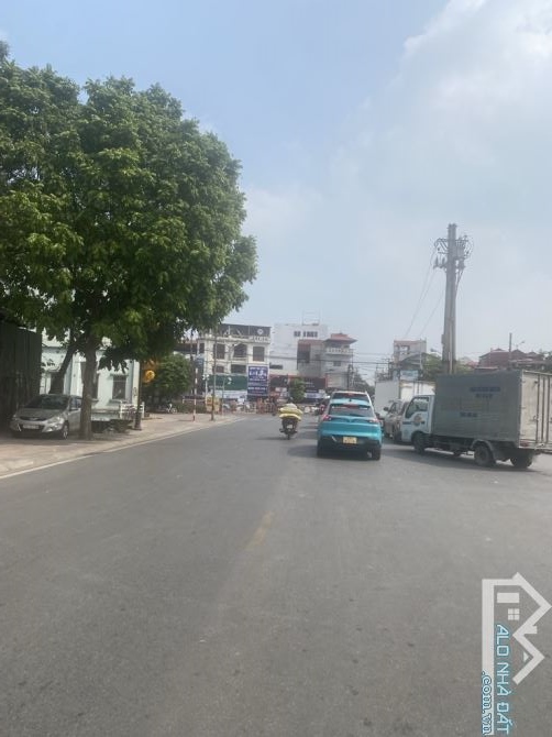 ĐẤT ĐẸP MẶT PHỐ HOA ĐỘNG CỰ KHỐI - VỈA HÈ - Ô TÔ TRÁNH - XÂY TOÀ NHÀ VĂN PHÒNG CỰC ĐẸP