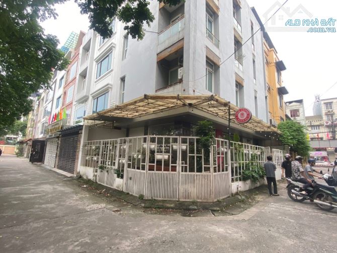 Nhà đẹp view hồ Lạc Long Quân🌹Sát phố - khu phân lô oto tránh, 83m2 - 5T - MT5.5m