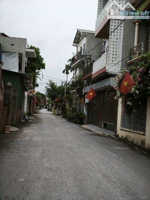 ĐẤT VÀNG TAM Á - THUẬN THÀNH - Ô TÔ VÀO NHÀ - GẦN KCN VÀ VÀNH ĐAI 4!