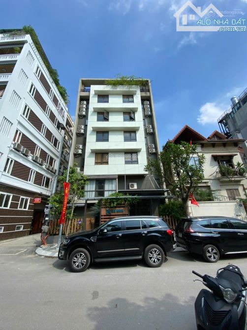 bán tòa văn phòng 10 tầng ngã tư nguyễn trãi,thanh xuân ,lô góc 2 mặt tiền,dt 200m,54.5tỷ