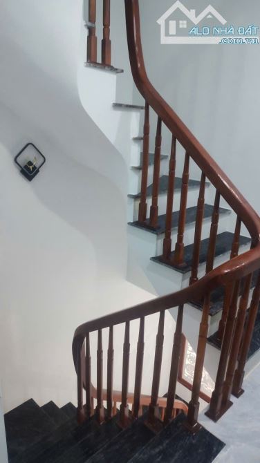 Bán nhà phố Vĩnh Hưng, Phân Lô - Ô TÔ, 40m2 x 4T x 6.6 tỷ