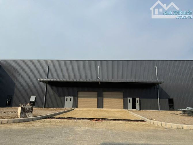 Bán kho xưởng: 2.300m²,  khuôn viên : 3.600m² tại CCN Đức Hòa, Long An