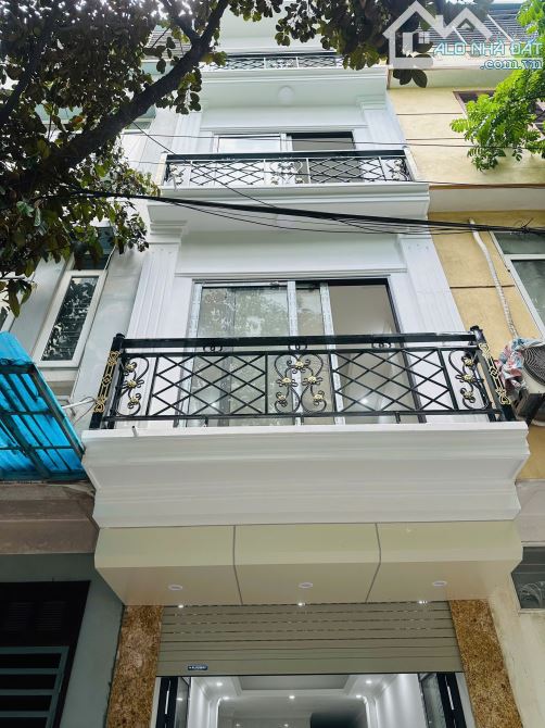 Bán Nhà Nguyễn Khánh Toàn Cầu Giấy 2 Thoáng Ô Tô 45m 5 tầng 12 tỷ
