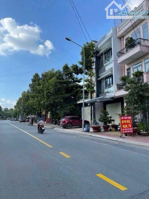 MẶT TIỀN TRẦN QUANG KHẢI – ĐÔNG HOÀ, DĨ AN