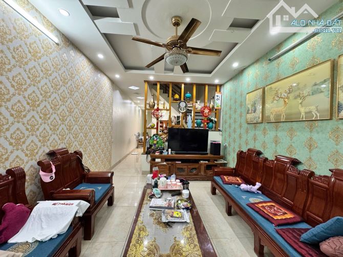 BÁN NHÀ ĐẸP 3 TẦNG – PHƯỜNG TÚC DUYÊN – GẦN CHỢ THÁI