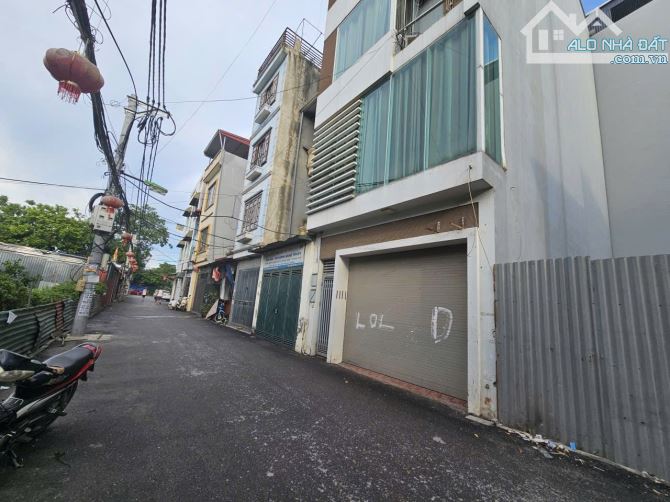 Bán đất phân lô Hồ Tùng Mậu, 35m2, ô tô đỗ cửa, sổ đỏ chính chủ, giá tốt