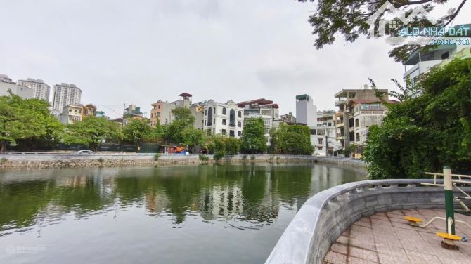 Bán căn biệt thự mặt đường Hạnh Hoa khu đô thị Xa La DT 120m2, vỉa hè kinh doanh đỉnh