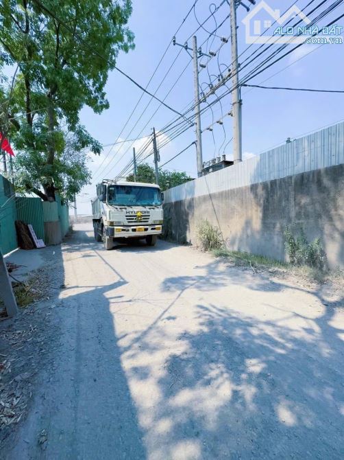 X067 Bán xưởng góc 2mt 171m2 Gần chợ Lộ Đức Hố Nai 3 ráp ranh phường Tân Hoà .