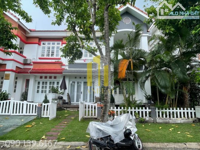 Biệt Thự Sân Vườn View Sông Sài Gòn 350m2 - Đầy Đủ Nội Thất - Giá 75 Triệu
