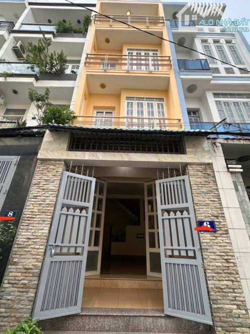 Bán nhà mặt tiền đường số 9,P.4,Q.8,dt: 4 x 15 nhà xây 3 lầu 7 Tỷ 78.