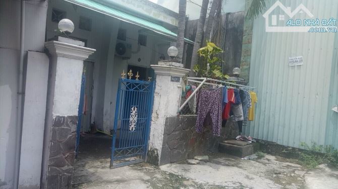 NHÀ BÁN HTP - DÒNG TIỀN THUÊ 12 TRIỆU/THÁNG - CŨ TIỆN XÂY MỚI