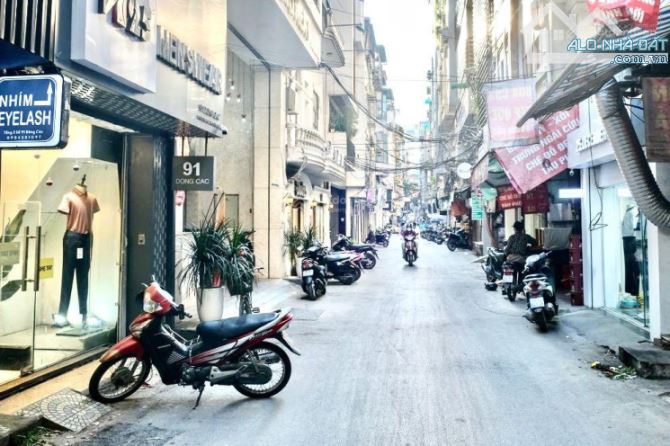 BÁN NHÀ SIÊU DẸP PHỐ ĐÔNG CÁC QUẬN ĐỐNG ĐA-DT 100M2 -GIÁ 35.9 TỶ