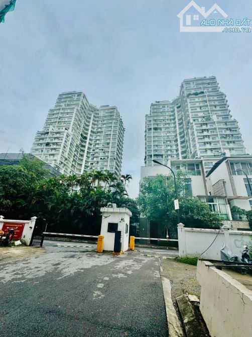 CĂN HỘ DUPLEX - GOLDEN WESTLAKE LÔ GÓC DUPLEX - ĐỘC NHẤT - ĐẸP NHẤT - 2 MẶT PHỐ HÀNG HIỆU