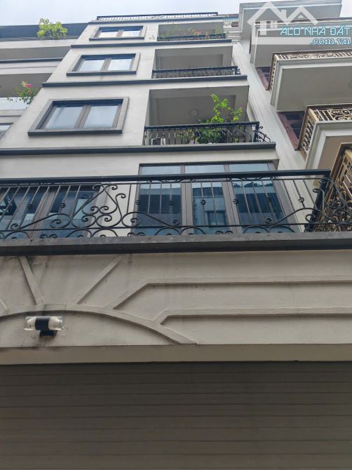 Bán biệt thự liền kề tại Xuân La 90m2, mt 6m, full nội thất, nhỉnh 29tỷ.