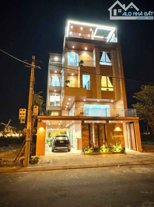 🌟 BIỆT THỰ CAO CẤP TRẦN SÂM – 180M² – 20 TỶ – HỒ BƠI & DÒNG TIỀN CHO THUÊ 🌟