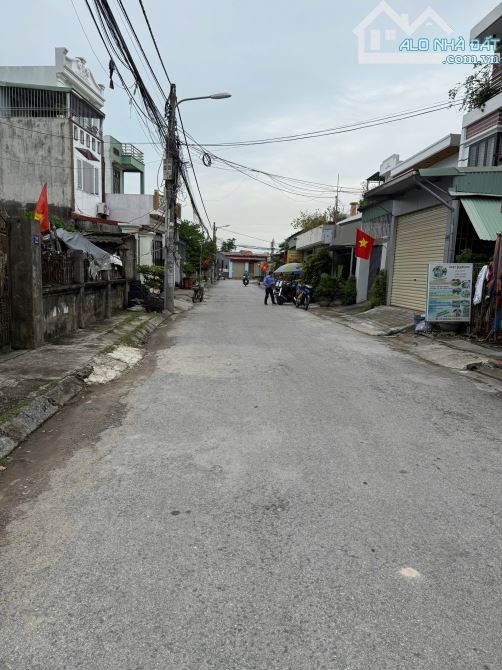 Cần bán lô đất mặt đường hạ đoạn 4 phường đông hải hải an . Diện tích 71.5m nganh 4.6m