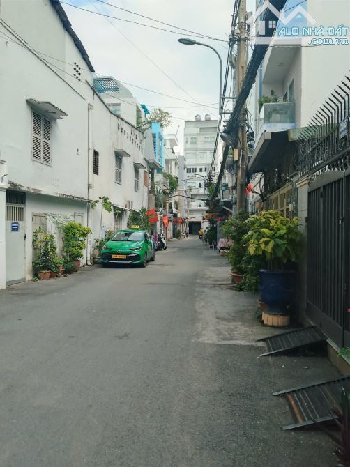 Nhà 3 tầng Lê Văn Sỹ (4,8mx23m). Giá 16,2 tỷ