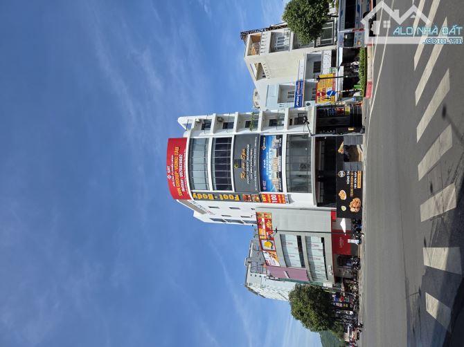 Bán Tòa Nhà 7 Tầng (245m2ngang12.5m) Thu Nhập đến3%/năm/76tỷ.