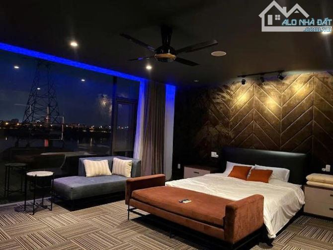 Cần bán căn biệt thự 4 tầng đường Nguyễn Đình Thi,  Hòa Xuân đang cho thuê 90tr/tháng