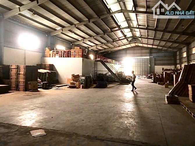BÁN NHÀ XƯỞNG 10 x 64m SHR TÂN THỚI – HÓC MÔN ĐƯỜNG 10M NHỈ 20TR/M