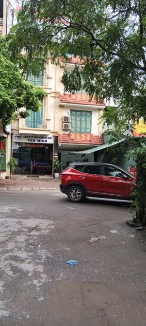 Cho thuê nhà mặt phố Ngọc Hồi, Trần Thủ Độ KĐT Pháp Vânn 100m 4 tầng mt8m chỉ 3x tr