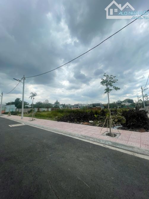 Bán đất lô gốc 2 mặt tiền Thạnh Xuân 25 đang làm 4 làn xe giá chỉ hơn 4 tỷ